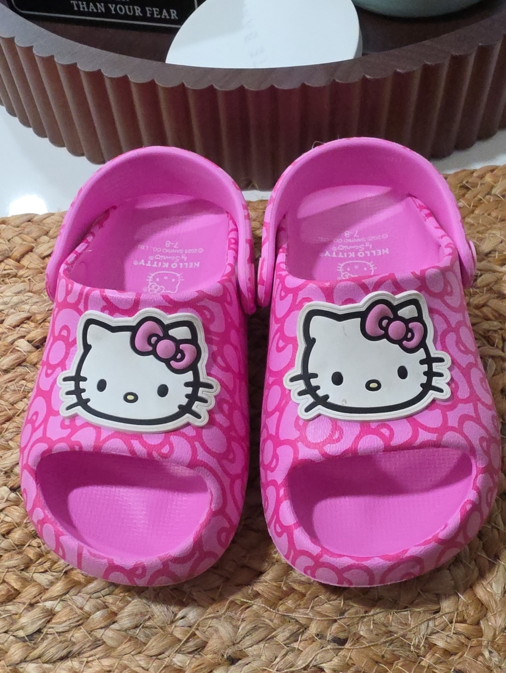 Hello Kitty Girls Bright Pink Slip-On Clog Sandals